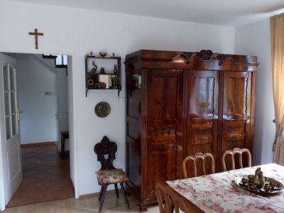 Szafa Ludwik Filip cioci Janki Romanowny aktorki Ukryta w piwnicy pod weglem przetrwała Powstanie Wydobyta i odrestaurowana