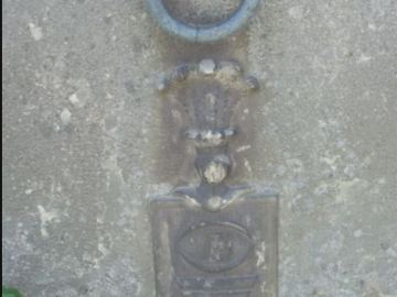 E.-Wysoczanski-Sokal-grob-herb-Wukry