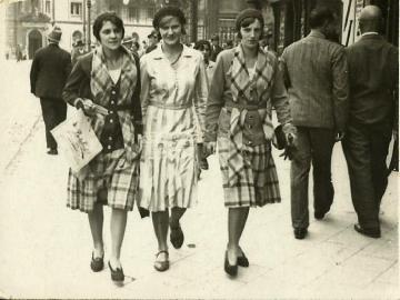 Dzidka-Wysoczanska-Wanda-Romaszkan-Ewa-Samolewicz-Lwow-1932