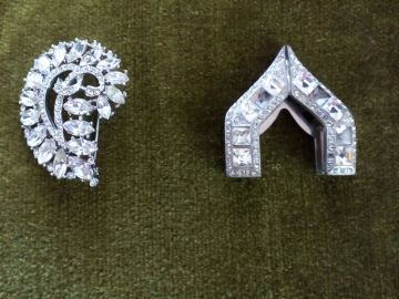 Janina-Romanowna-bizuteria-sceniczna-do-Damy-Kameliowej