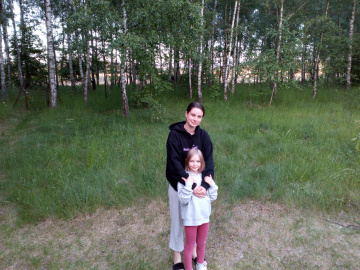 Siostry-stryjeczne-Ola-i-Helenka-Stacze-2021