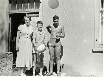 Z-Mama-bratem-Mielno1955