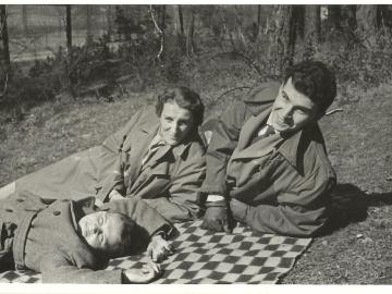 Z-Mama-i-bratem-jackiem-w-podrozy-do-Krakowa-Wielkanoc-1959