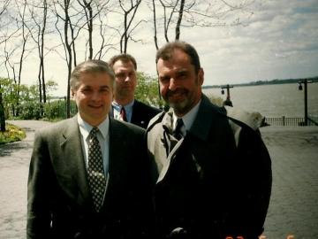 Z-p.-Premierem-Wlodzimierzem-Cimoszewiczem-Nowy-Jork-1997