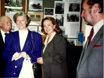 Z-p.-premier-Hanna-Suchocka-Sydney-1994