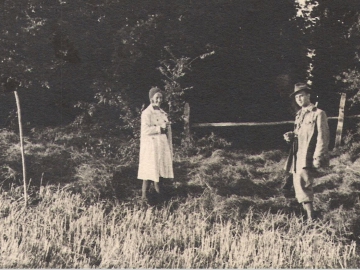 zadworze-ola-z-jelowickich-bochdanowa-1930