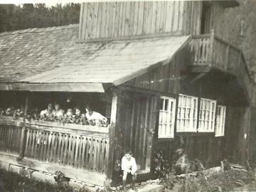 Tatarow-eodzina-na-ganku