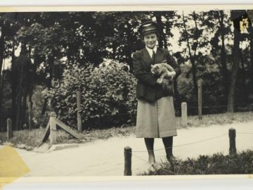 Wanda-III-Olszewska-w-uniformie-Aeroklubu-Lwowskiego-Ul-Kadecka-26