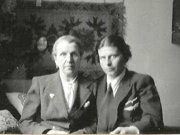 Wanda-Olszewska-z-matka-Lwow-1942-ul-Kadecka
